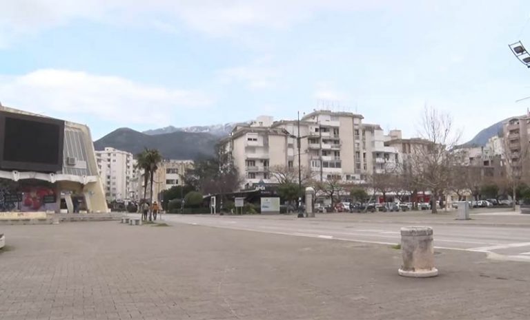 Ulice grada su prazne